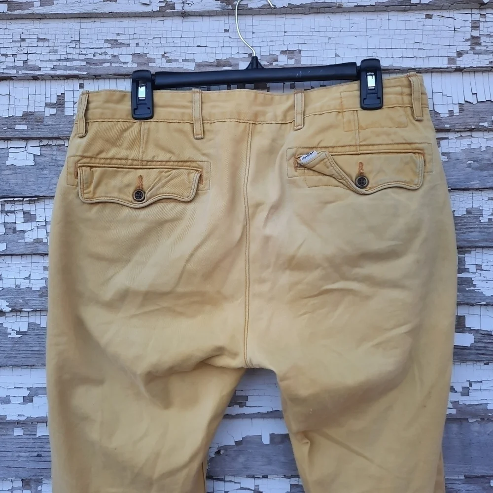 🌟 Levis buttonfly pants size 31 x 30